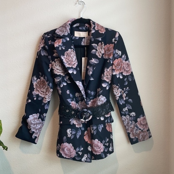 Keepsake Atomic Floral Print Belted Blazer - Picture 3 of 8